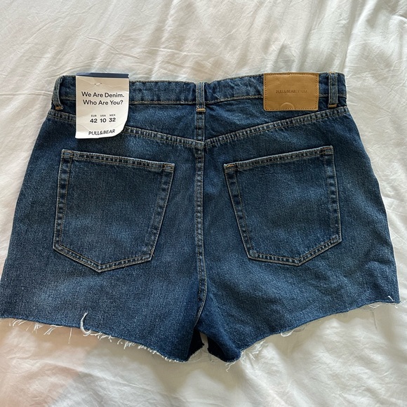 Pull and bear denim shorts size 10 - Picture 2 of 5